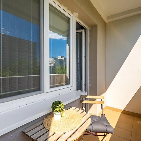 Polarna Escape With Balcony