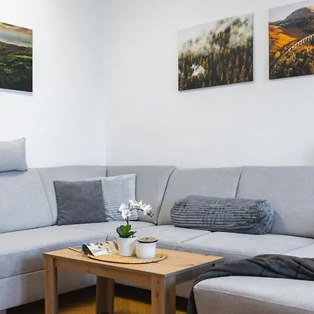 Appartement Polarna Escape With Balcony Bratislava