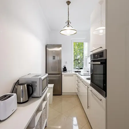 شقة Polarna Escape With Balcony براتسيلافا