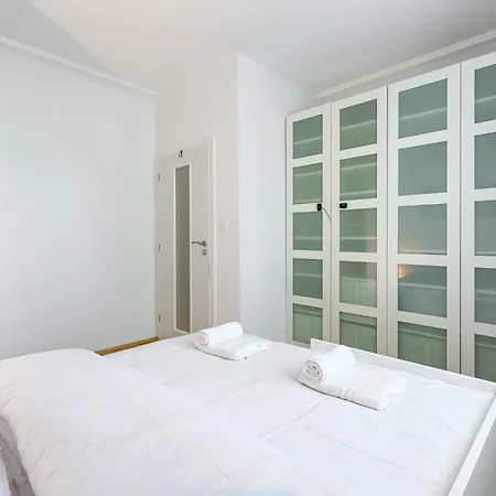 Polarna Escape With Balcony Apartamento *